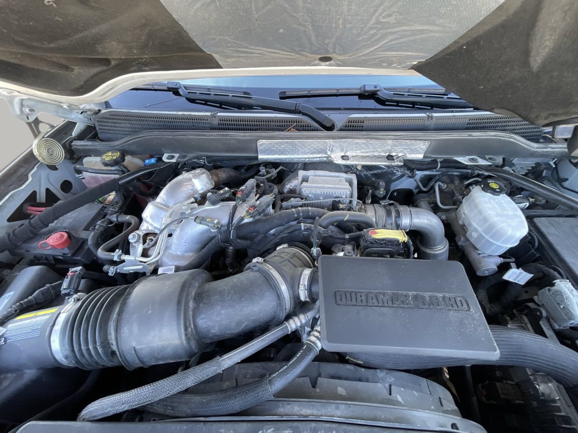 Used 2019 Summit White Chevrolet High Country image 11
