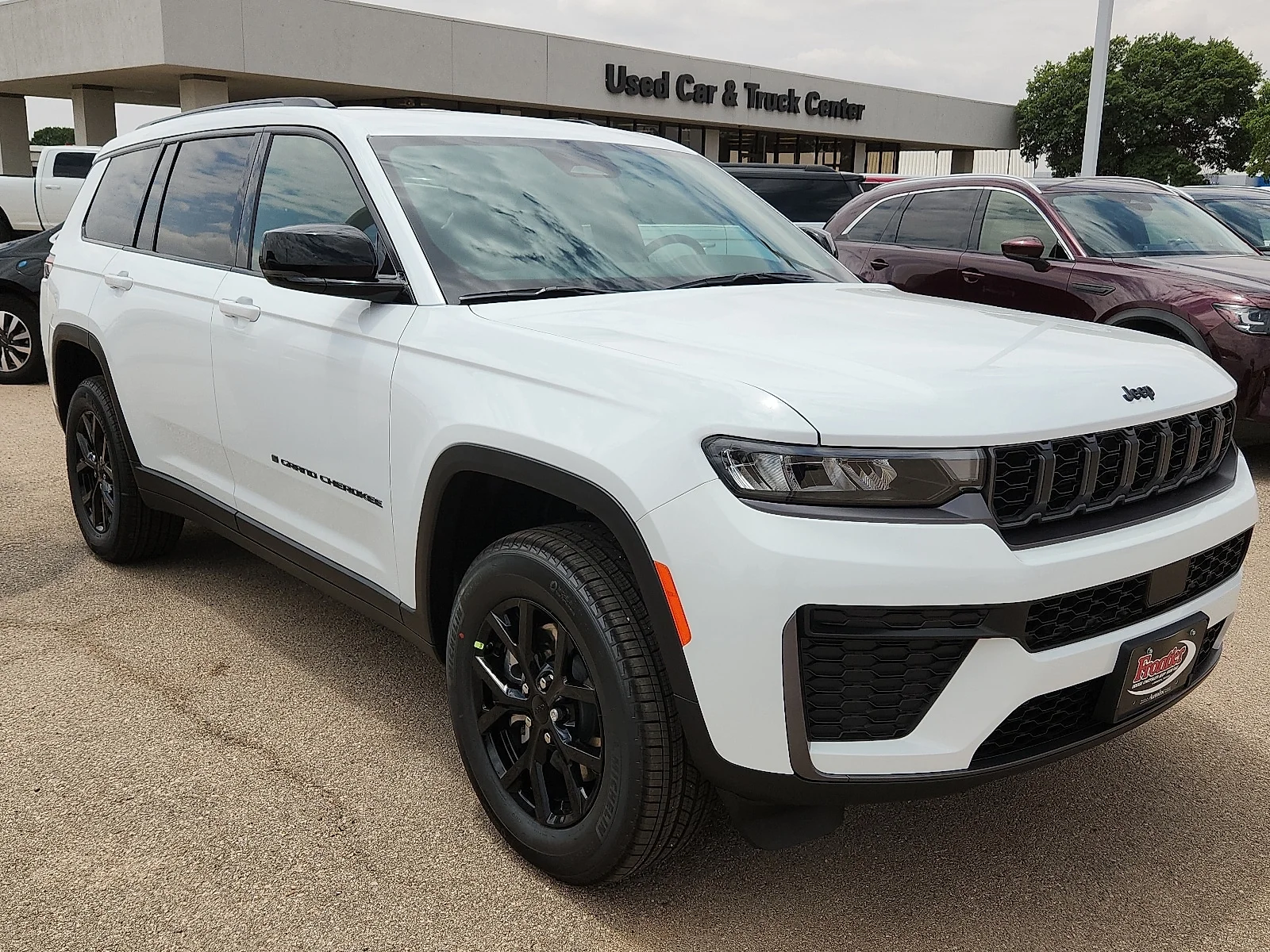 New 2026 Bright White Clear-Coat  Paint Jeep L LAREDO ALTITUDE 4X4 image 5