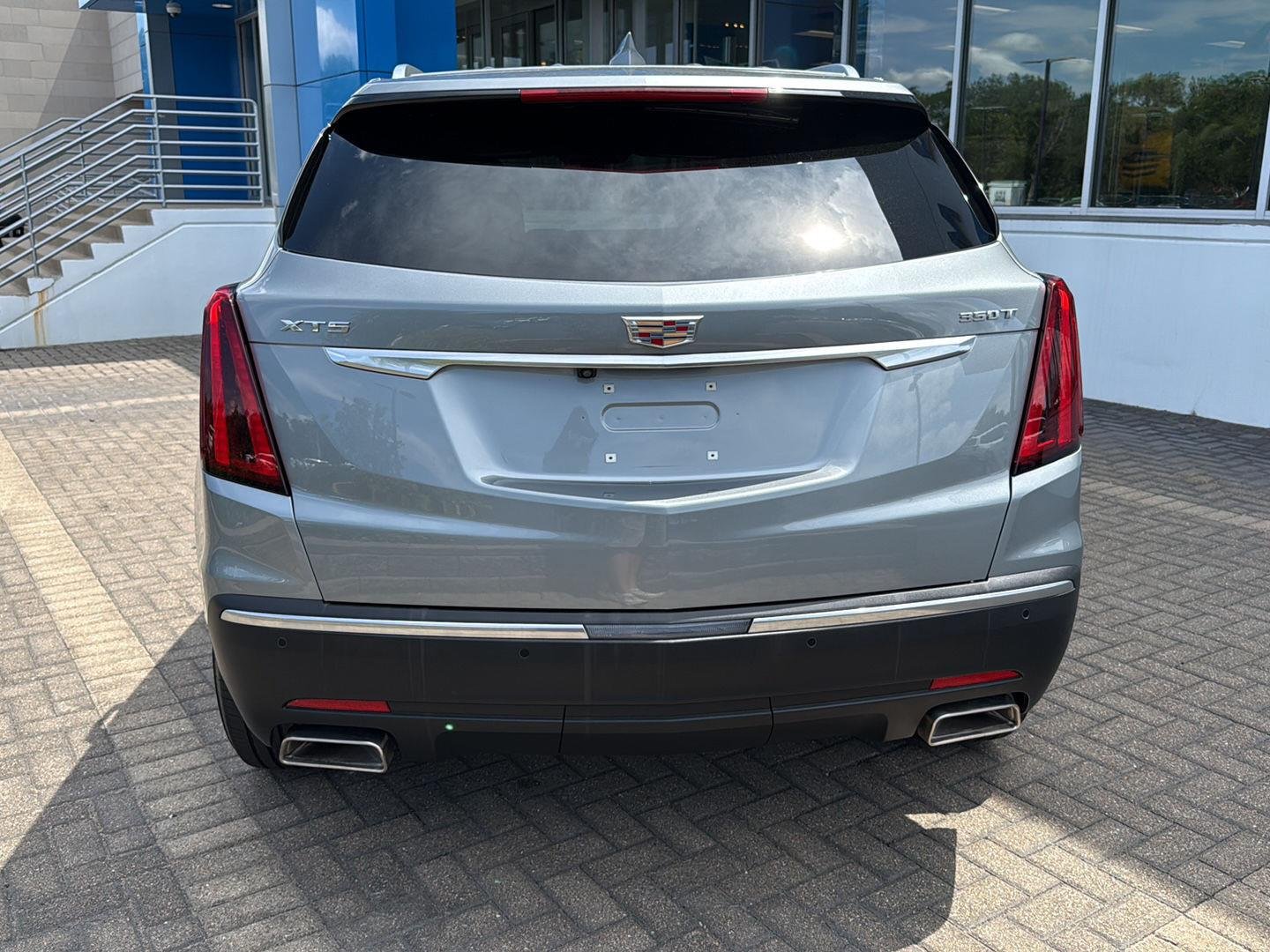 Used 2024 Argent Silver Metallic Cadillac Luxury image 4