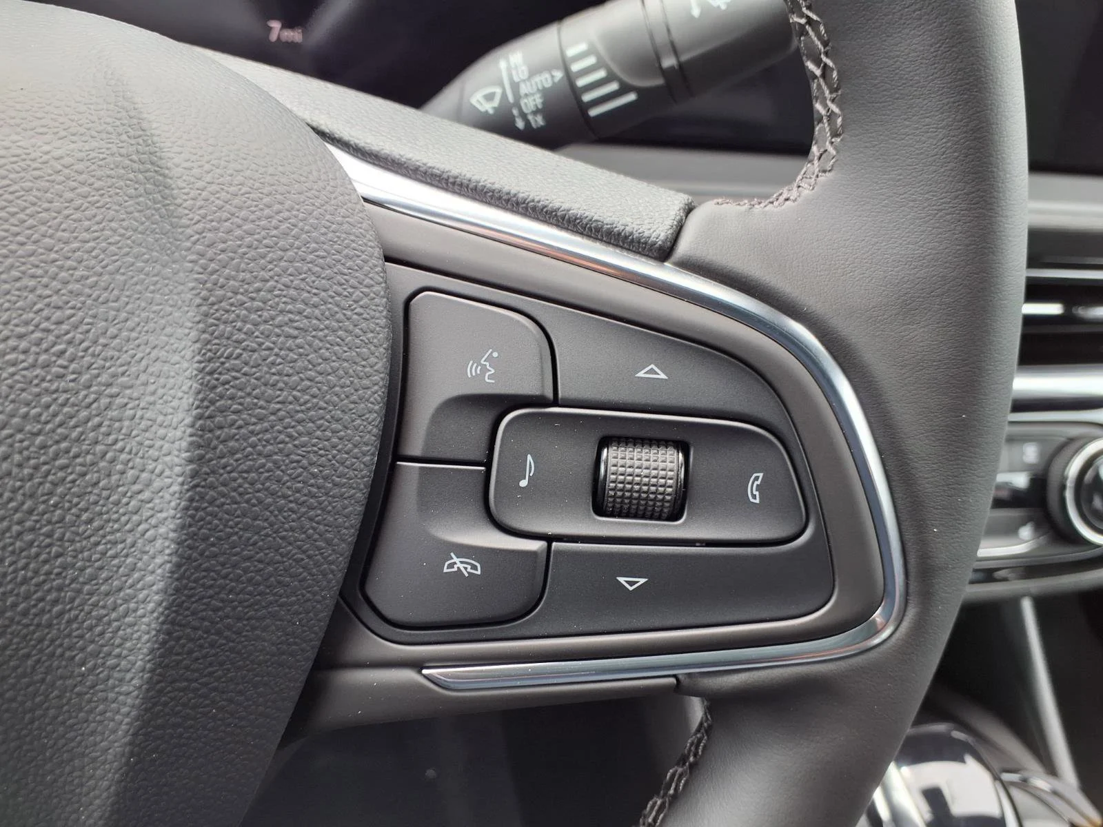 2026 Buick Envista Sport Touring - Photo 10