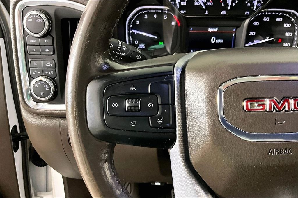 Used 2022 White GMC SLE image 10
