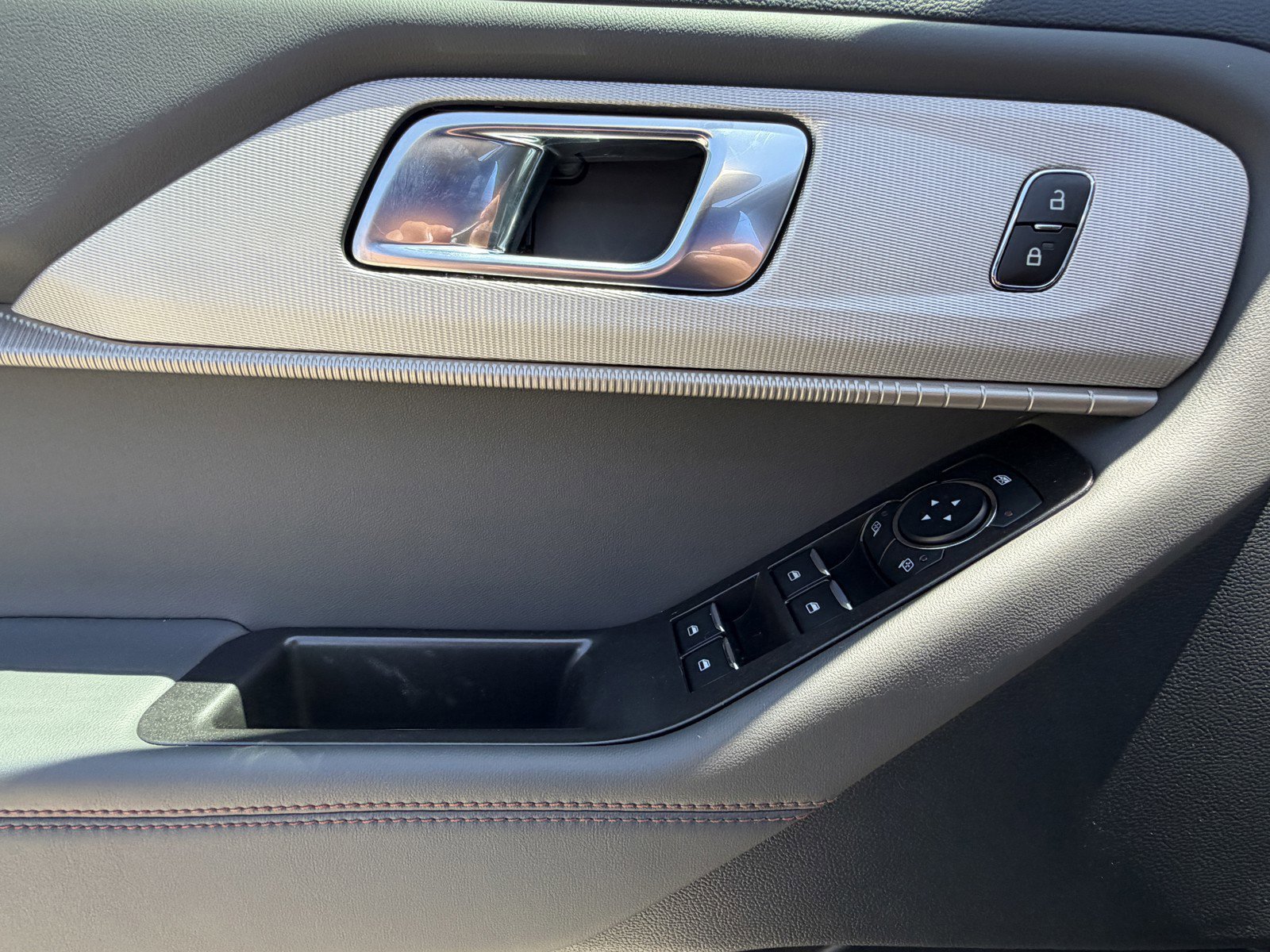 New 2026 Carbonized Gray Metallic Ford Active image 24