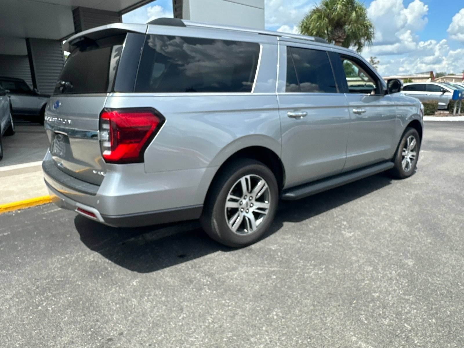 Used 2024 Silver Metallic Ford Limited image 5