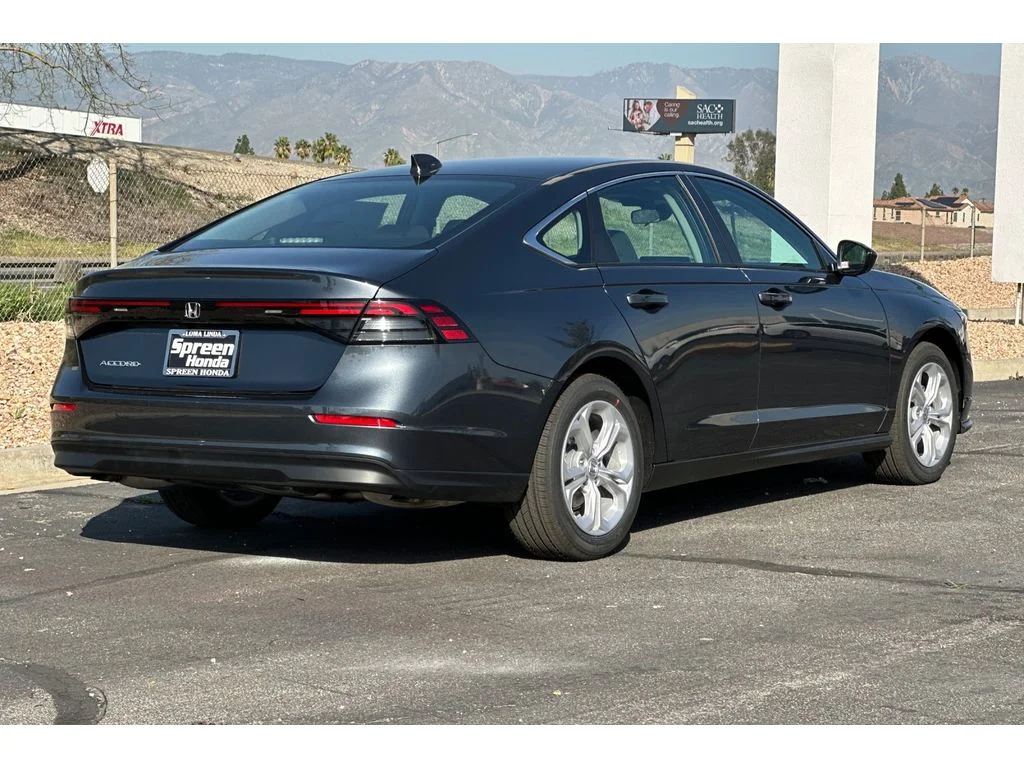 New 2026 Meteorite Gray Metallic Honda LX image 4