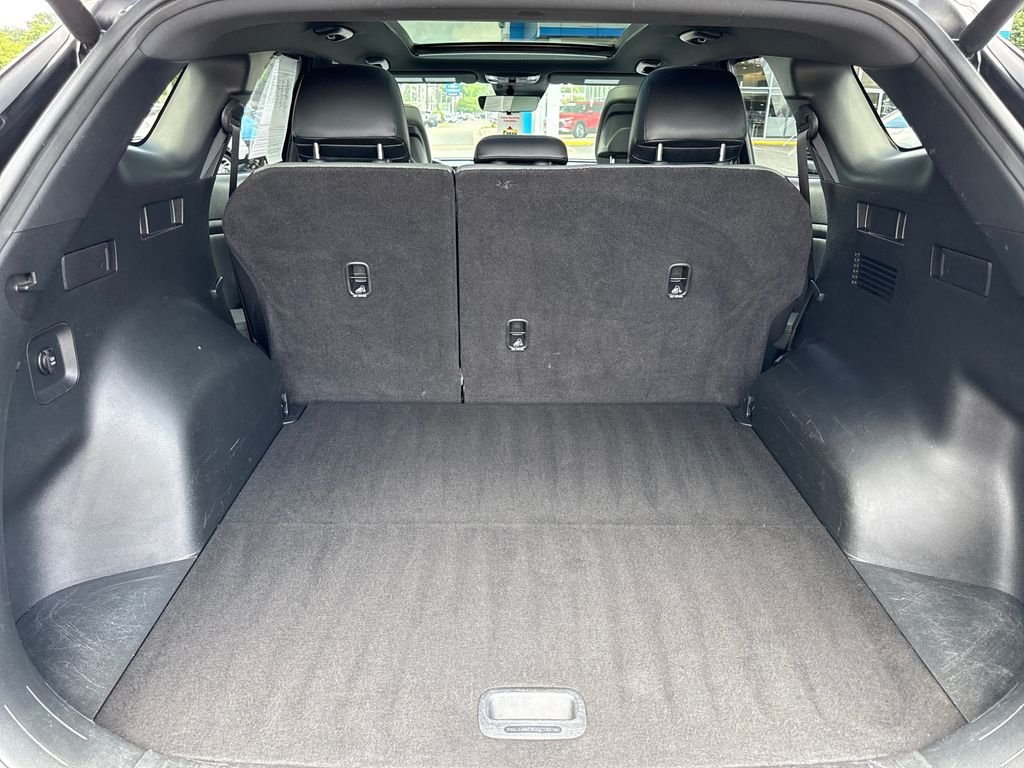 Used 2023 Black Kia X-Line image 23