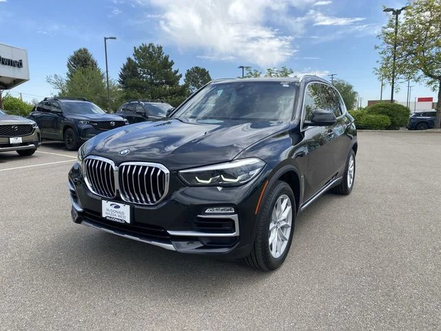 Used 2019 Black BMW xDrive40i image 9