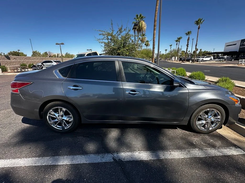 Certified Used 2014 Gray Nissan 2.5 SV image 8