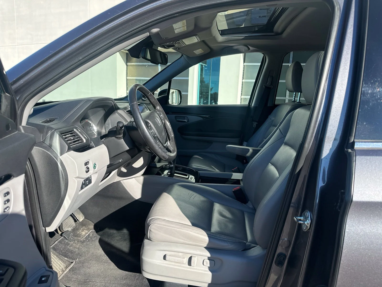 Used 2019 Modern Steel Metallic Honda RTL-E image 6