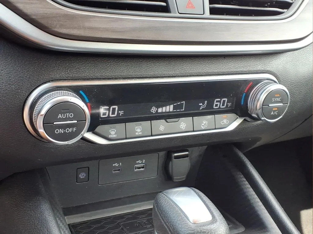 Used 2025 Black Nissan 2.5 SV image 7