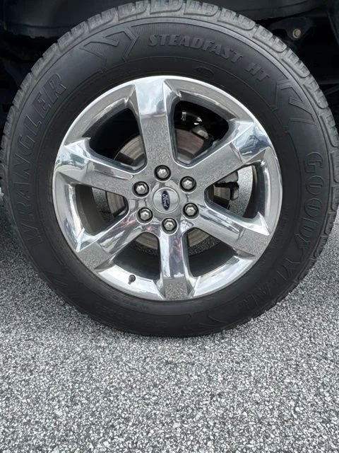 Used 2021 Gray Ford XLT image 10