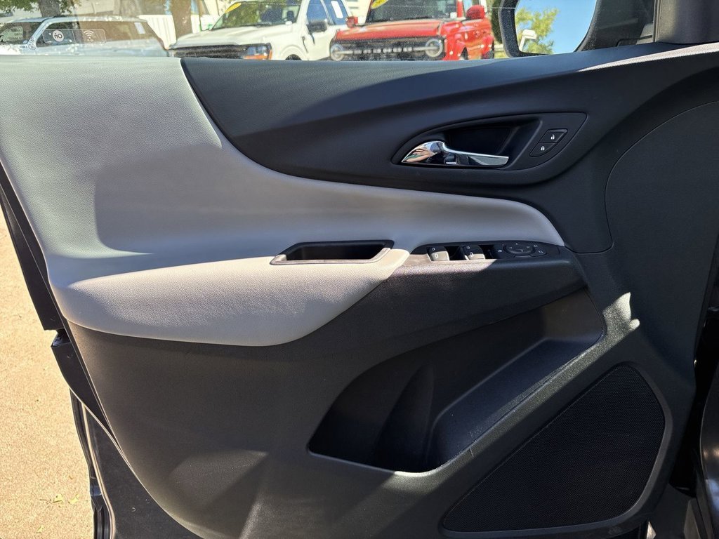 2022 Chevrolet Equinox LT - Photo 26