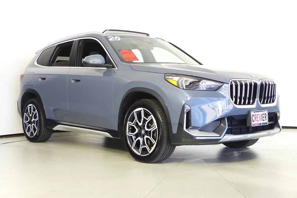 Used 2025  BMW xDrive28i image 4