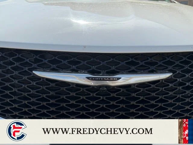 Used 2023 White Chrysler Touring L image 32