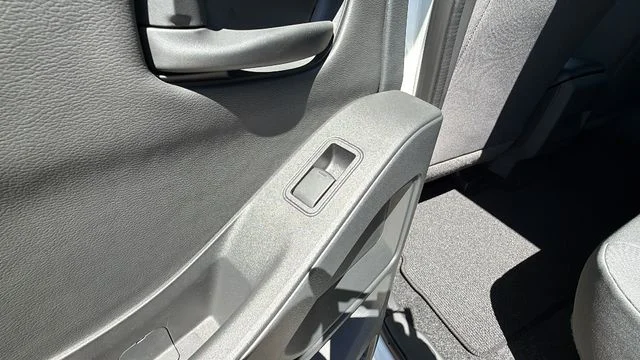 New 2026 Glacier White Nissan Crew Cab S image 14