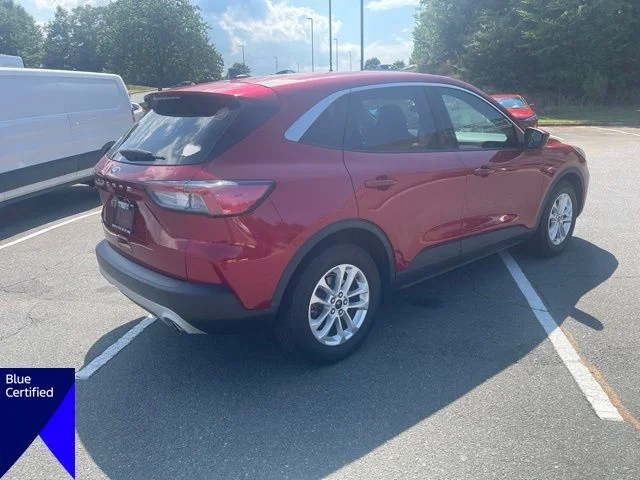 Used 2020 Red Ford SE image 5