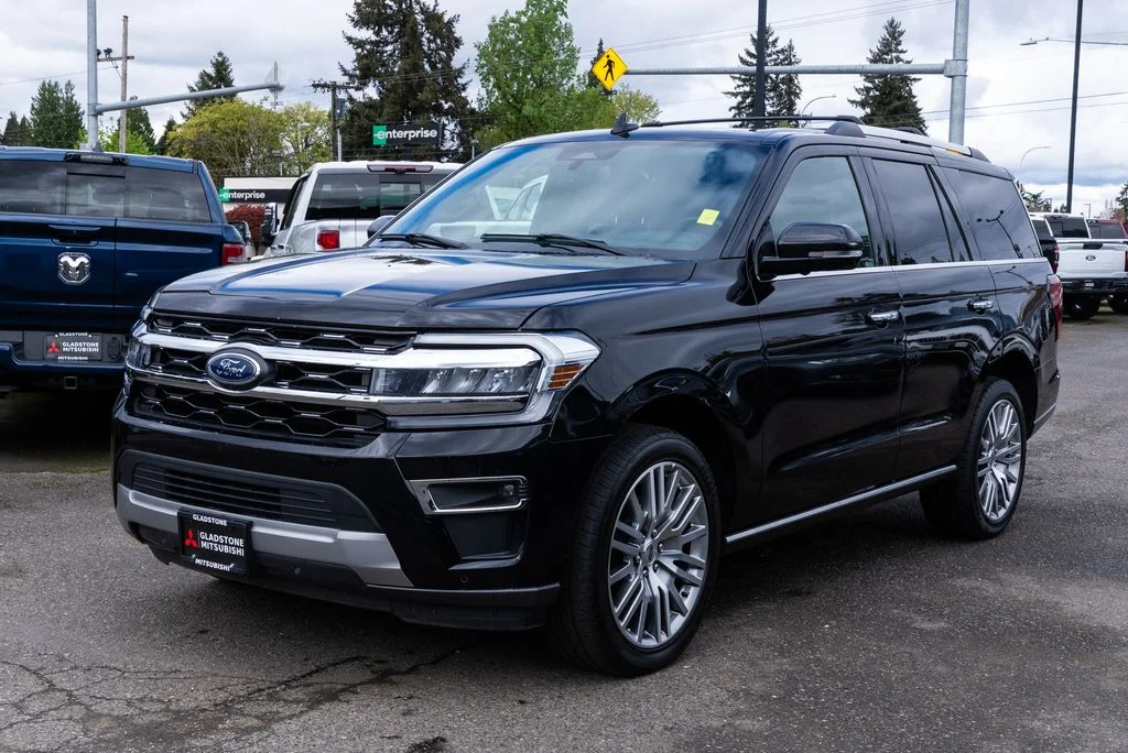 Used 2024 Black Ford Limited image 3