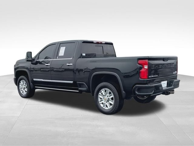 Used 2024 Black Chevrolet High Country image 6