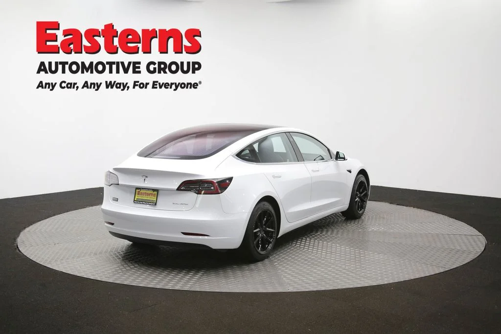 Used 2018 White Tesla Long Range image 34