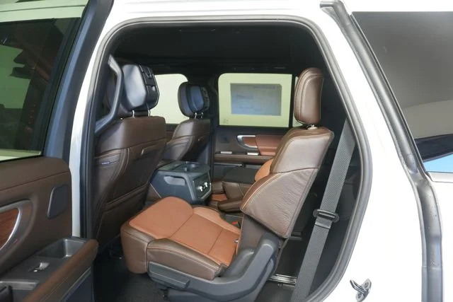New 2027 Star White Metallic Tri-Coat Ford King Ranch® image 27