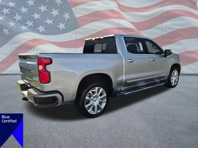 Used 2024 Gray Chevrolet High Country image 3