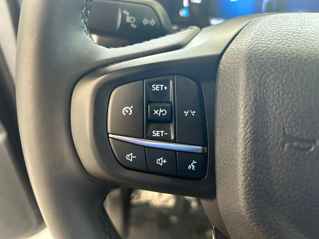 Used 2025 Gray Ford XLT image 40
