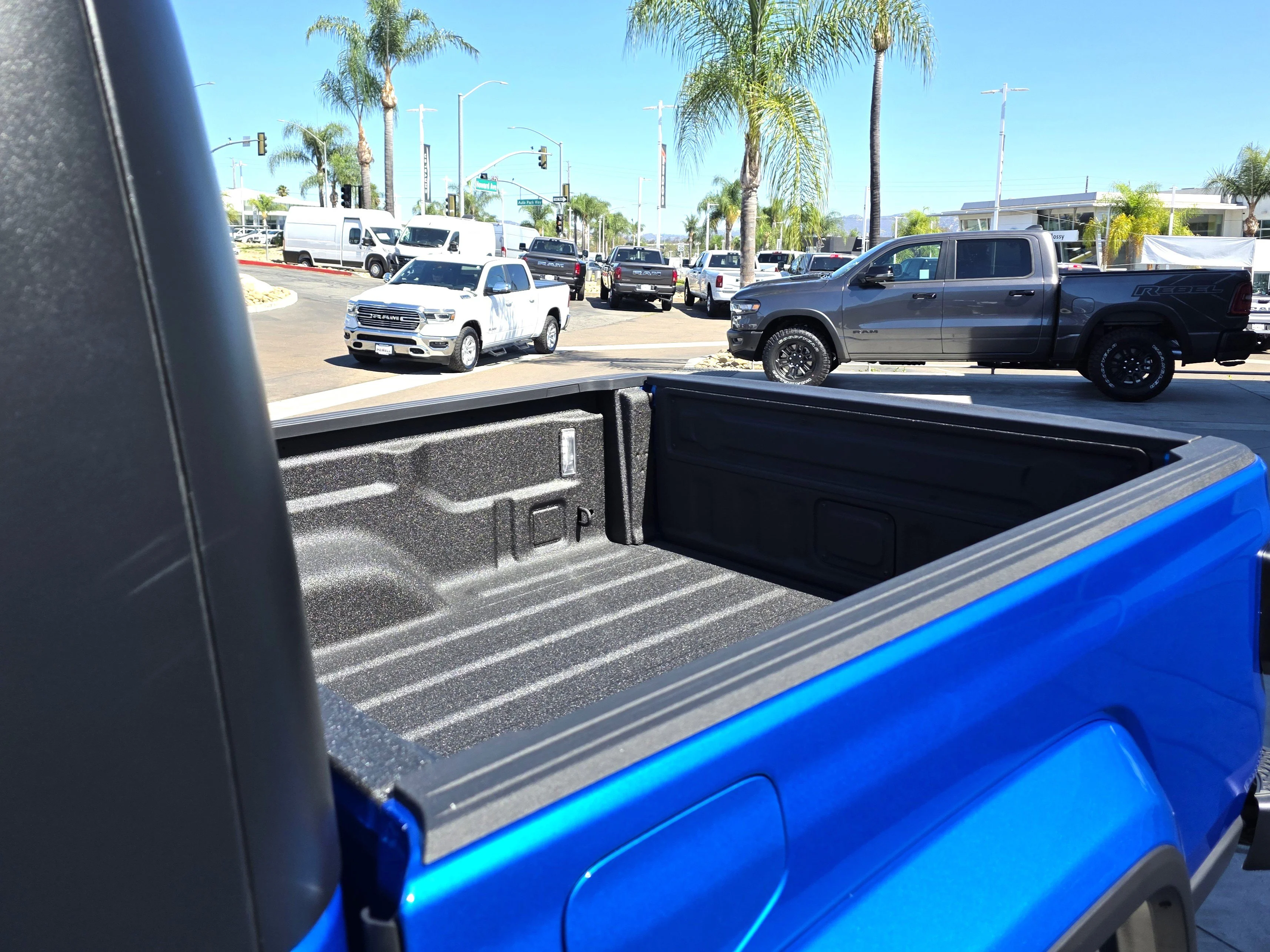 2025 Jeep Gladiator Willys - Photo 22