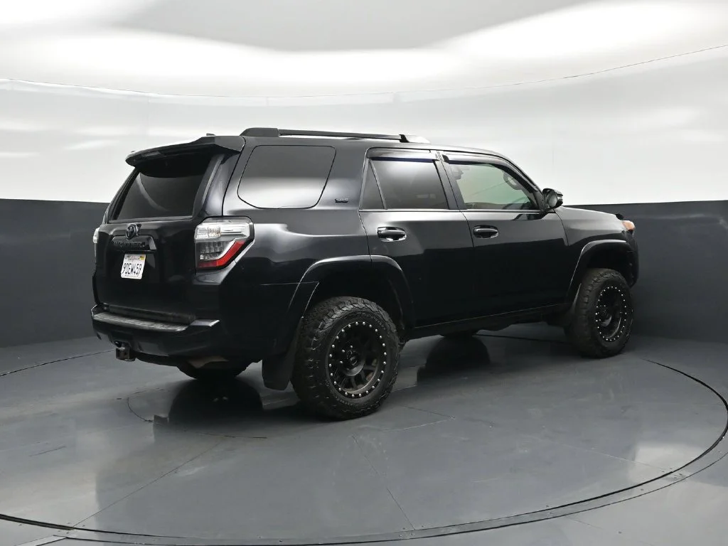 Used 2018 Black Toyota SR5 Premium image 26