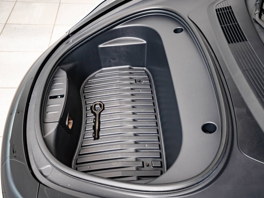 Used 2023 Black Tesla  image 45