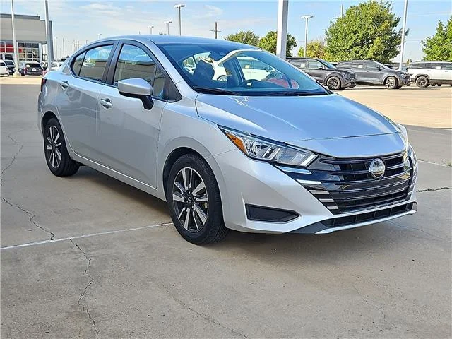 Used 2024 Silver Nissan 1.6 SV image 3