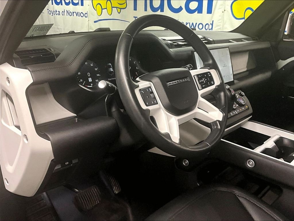 Used 2025 Black Land Rover S image 8