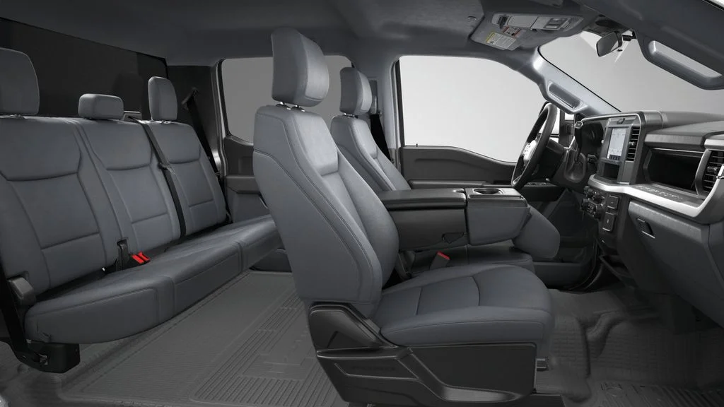 New 2026 Oxford White Ford XL image 6