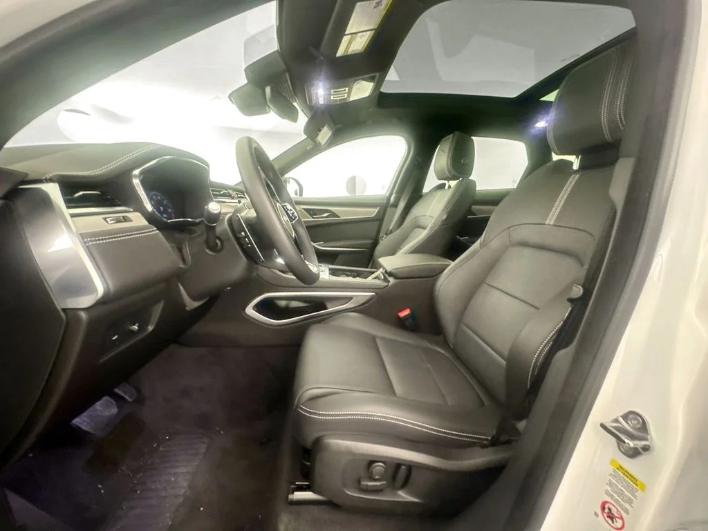 2026 Jaguar F-Pace R-Dynamic S - Photo 19