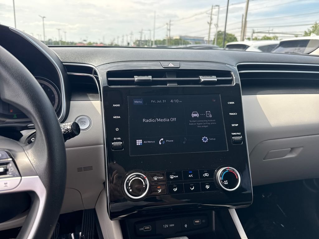 Used 2023 Silver Hyundai SEL image 18