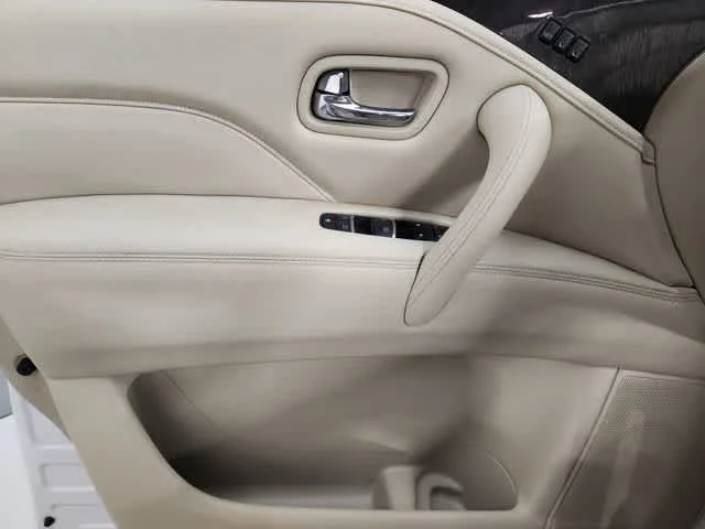Used 2020 Moonstone White INFINITI LUXE image 23