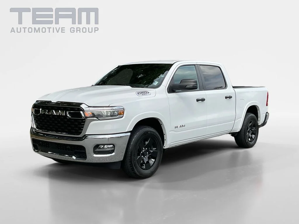 Used 2025 White Ram Big Horn/Lone Star image 3