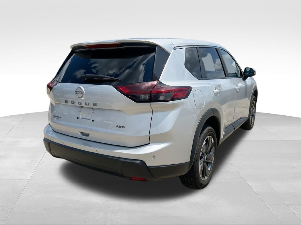 Used 2025 Silver Nissan SV image 8