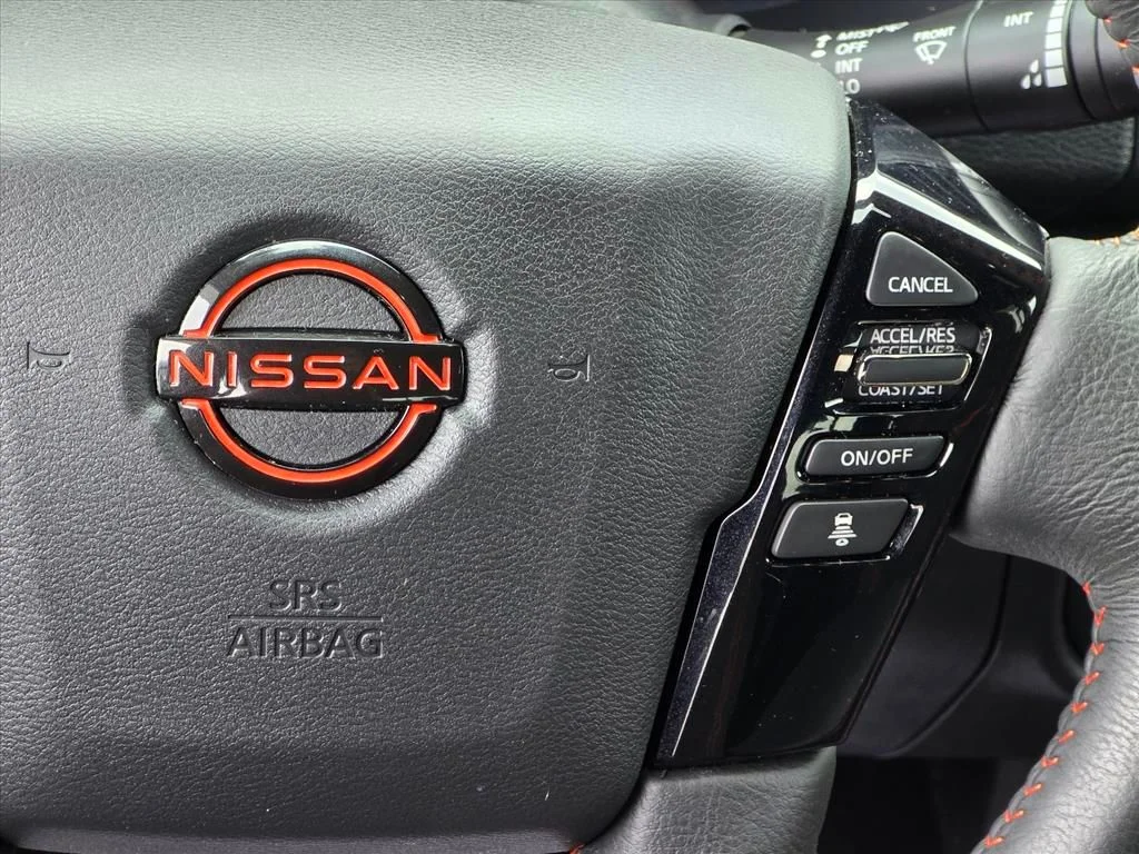 Used 2023 Black Nissan PRO-4X image 17