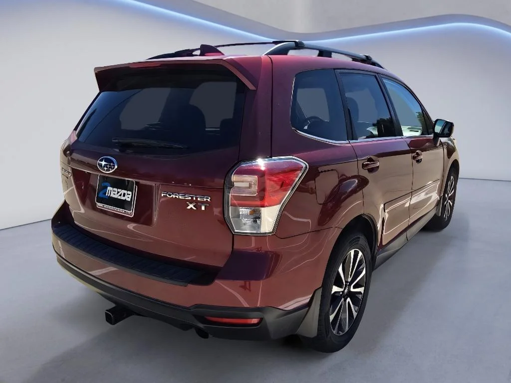 Used 2018 Venetian Red Pearl Subaru Premium image 5