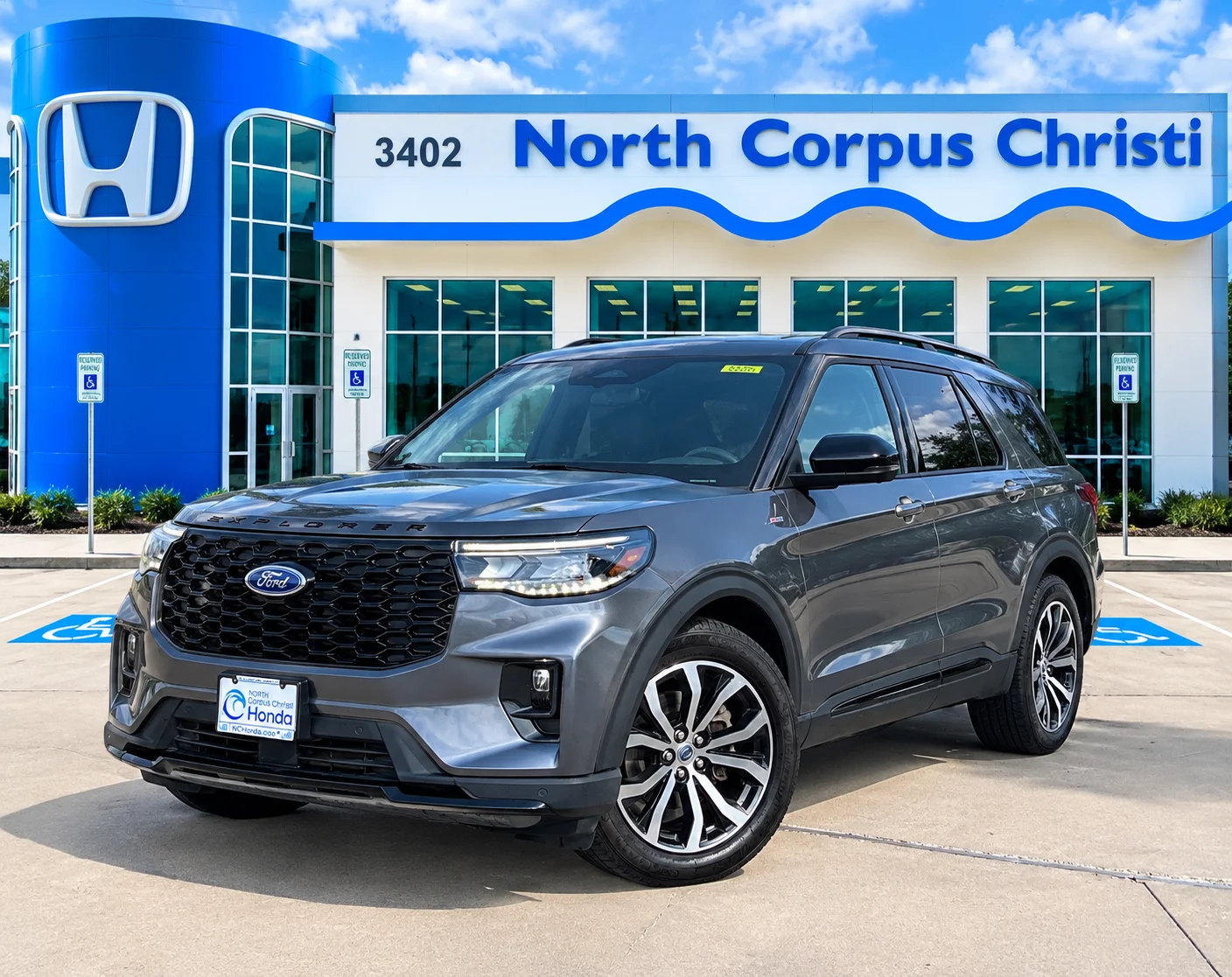 Used 2025 Gray Ford ST-Line image 1