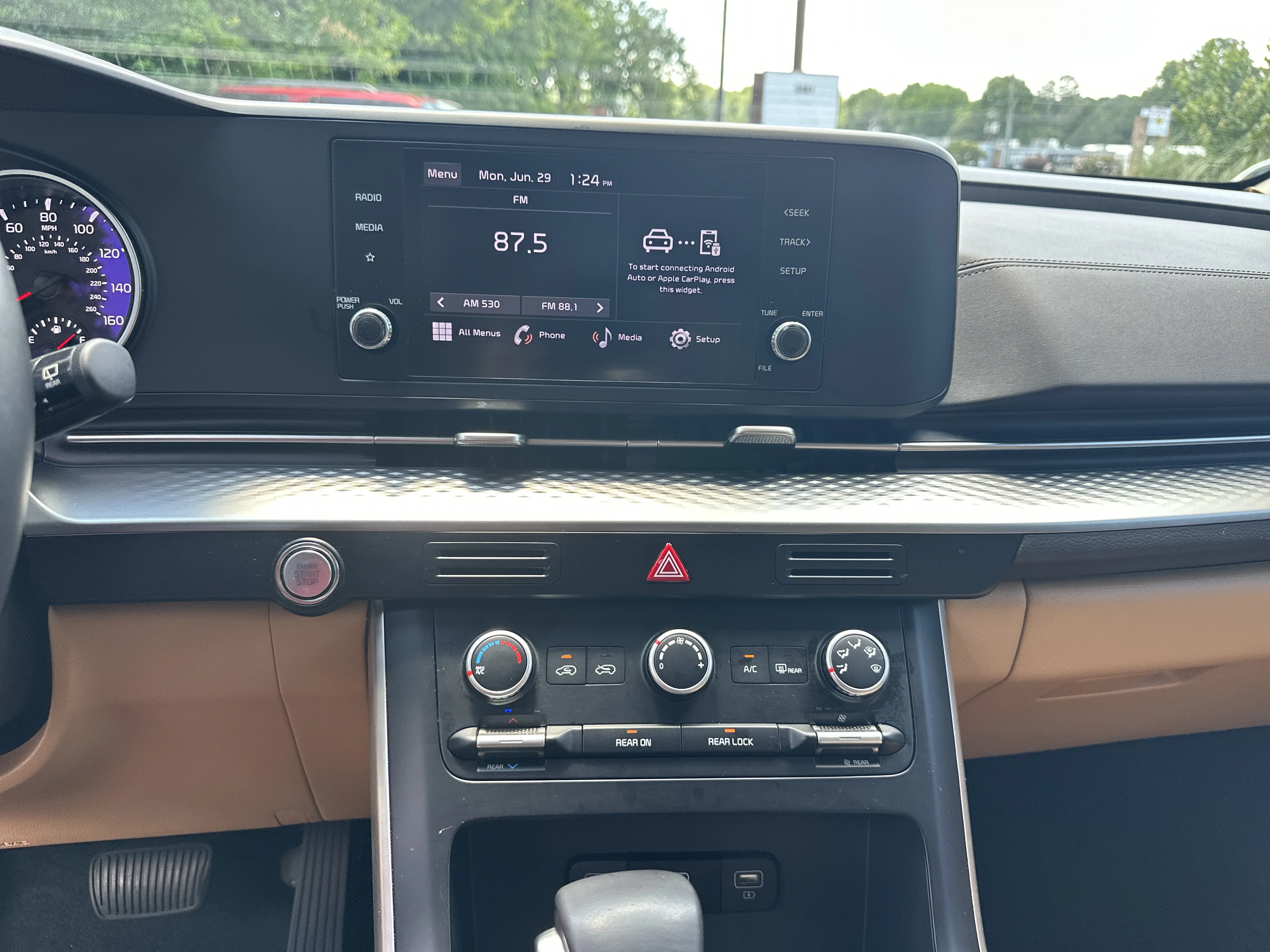 Certified Used 2024 Aurora Black Pearl Kia LX image 34