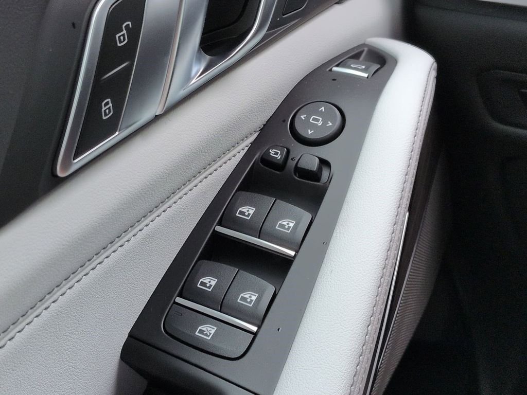 New 2026 Skyscraper Grey Metallic BMW xDrive40i image 25