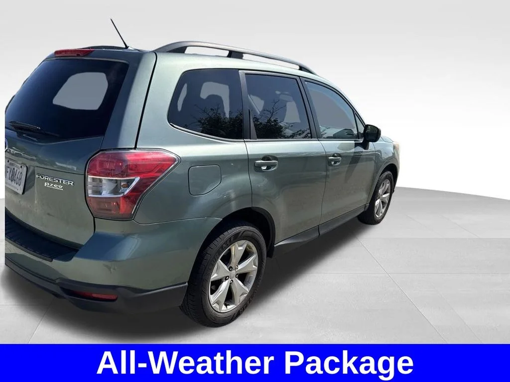 Used 2014 Green Subaru 2.5i Premium image 4