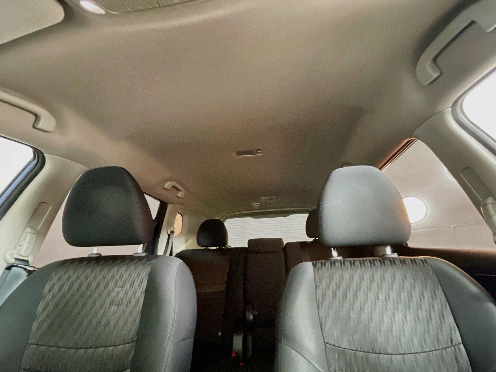 Used 2020 Caspian Blue Metallic Nissan S image 11