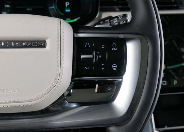 New 2026 Fuji White Land Rover SE image 20