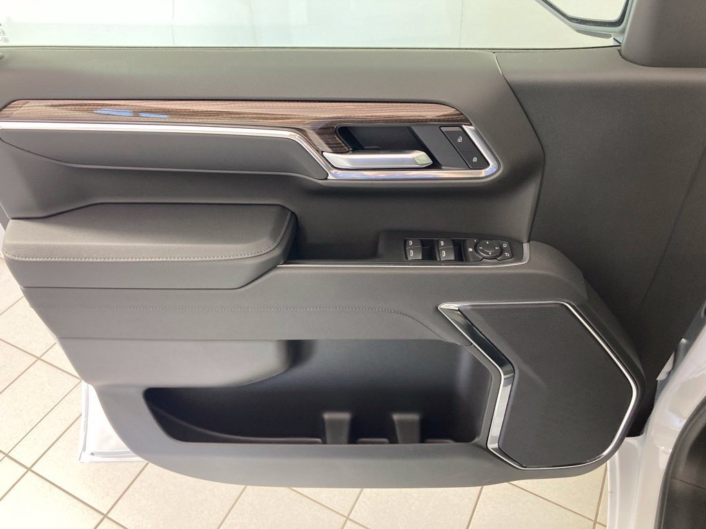 New 2026 Summit White Chevrolet LT image 11