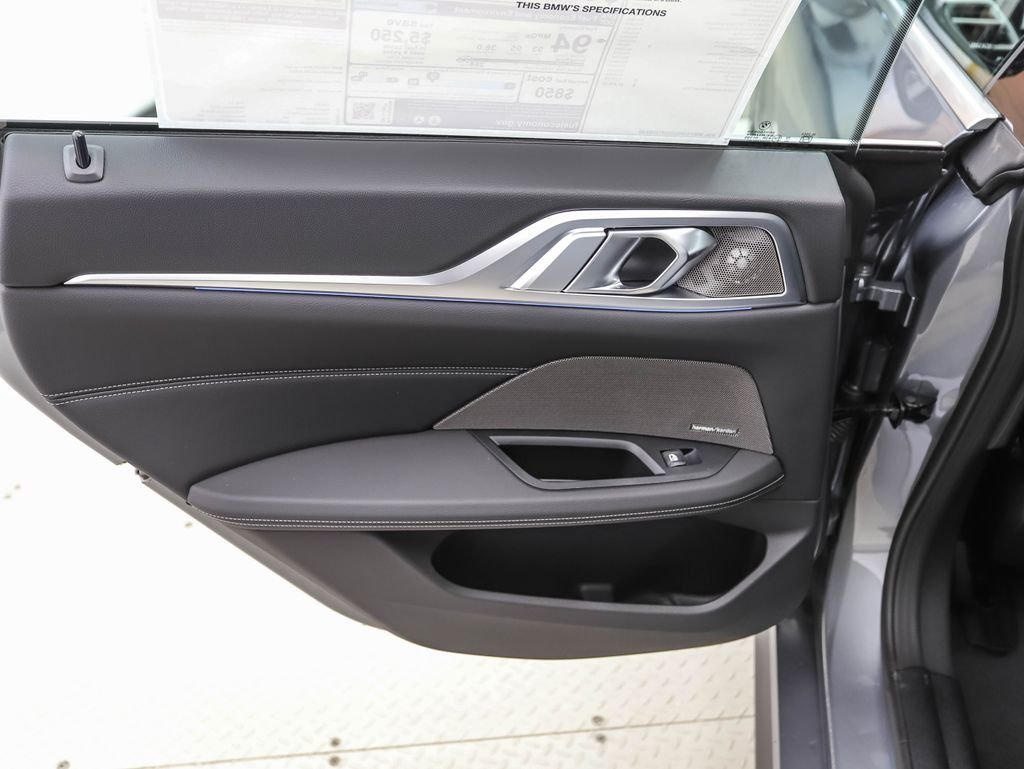 2025 BMW i4 40 - Photo 19