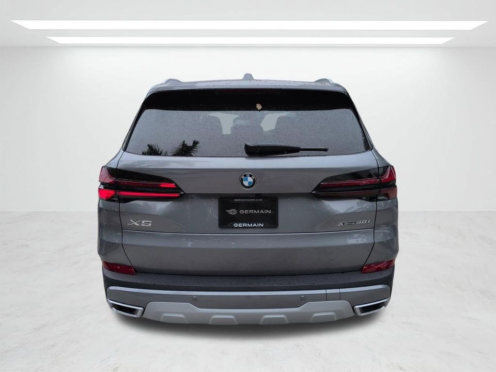 New 2026 Skyscraper Grey Metallic BMW xDrive40i image 5