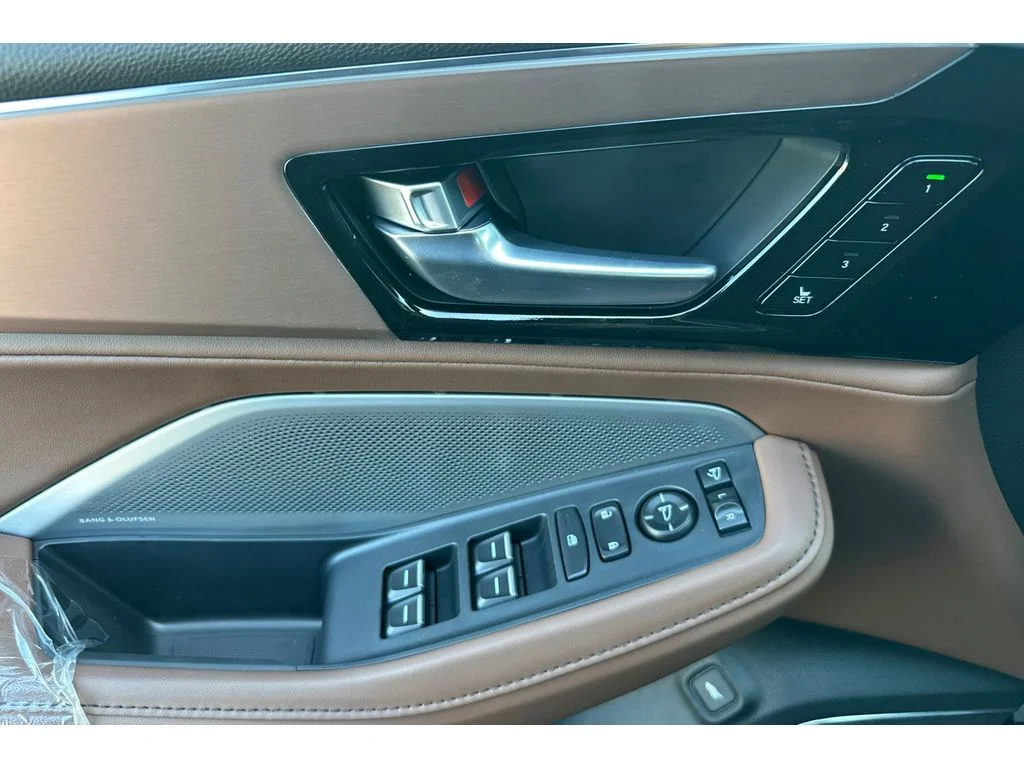 New 2026 Liquid Carbon Metallic Acura w/Technology Package image 8