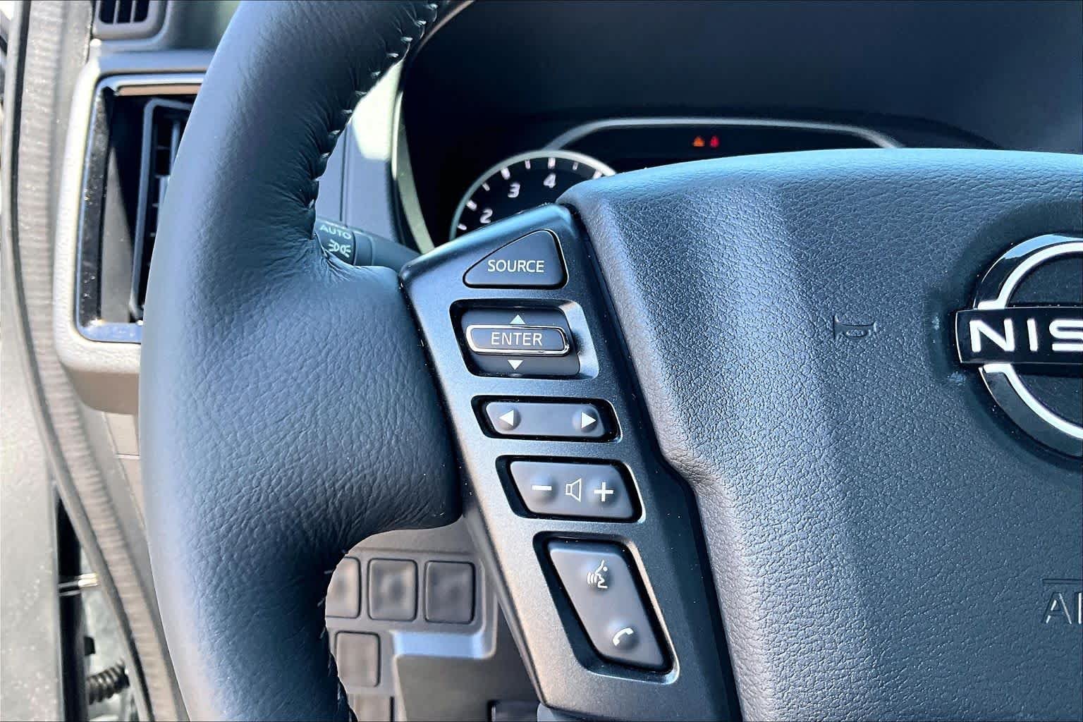 Used 2026 Boulder Gray Pearl Nissan SV image 21