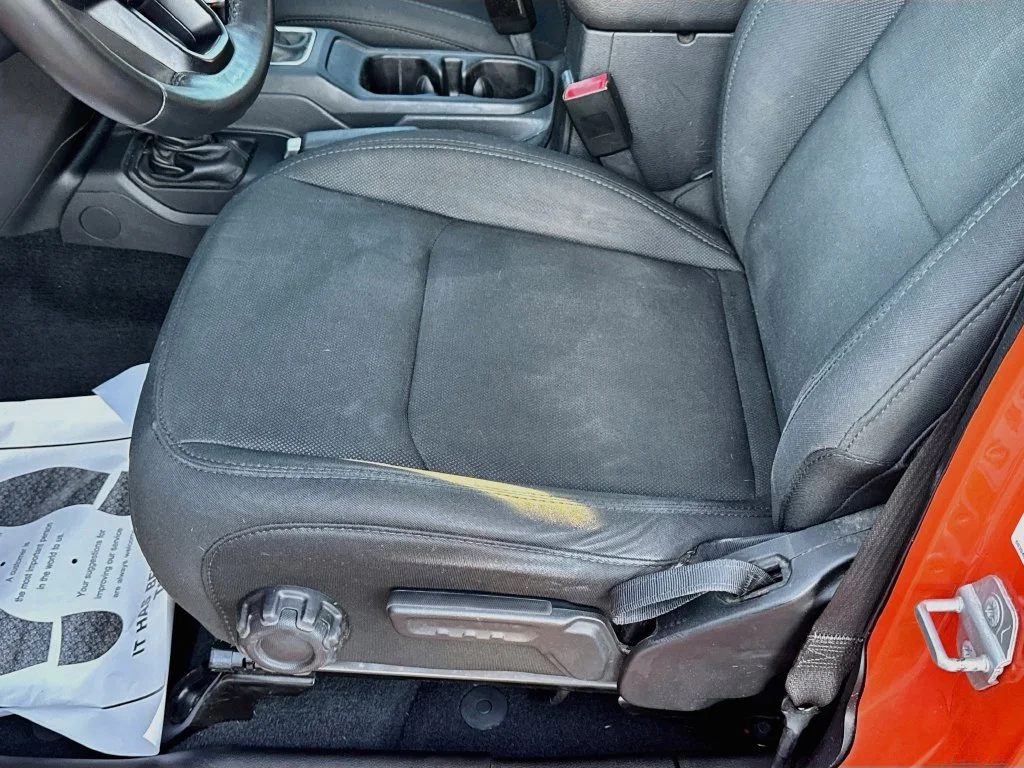 Used 2018 Orange Jeep Unlimited Sport S image 23